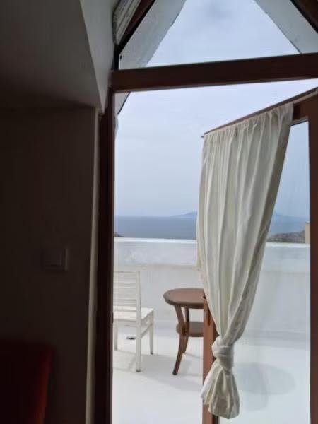 Odadan deniz manzarası